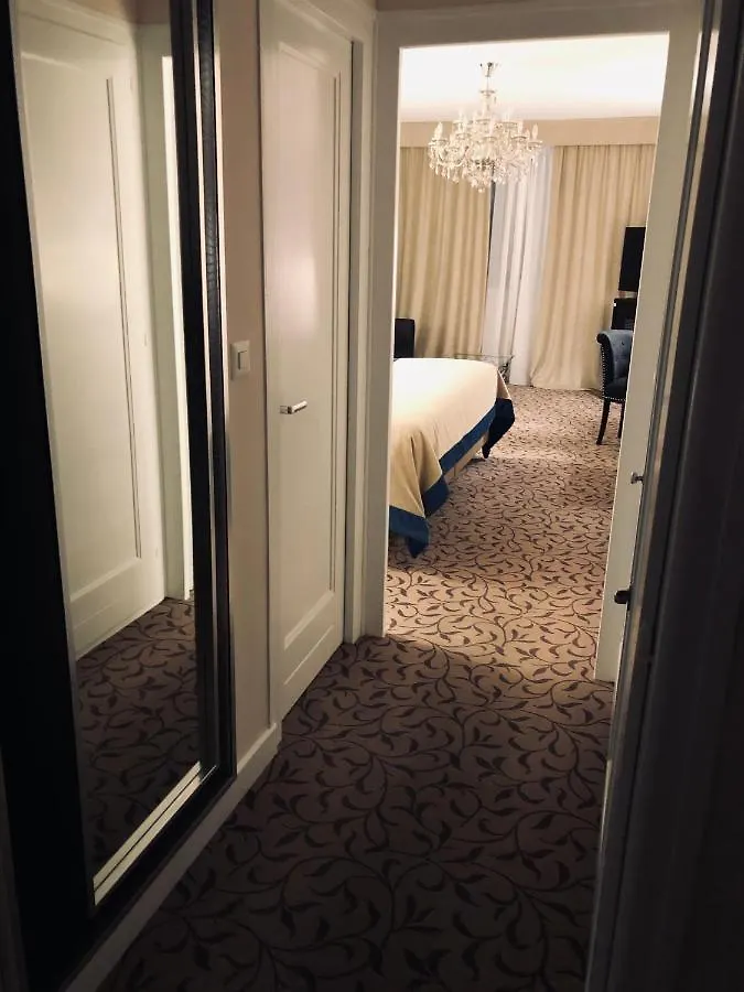 ***  Hotel Adriatica Genève Suisse